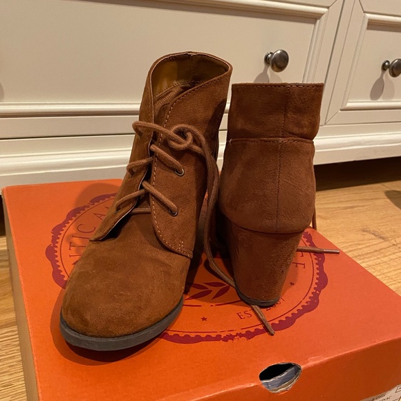 brown booties - Picture 3 of 3